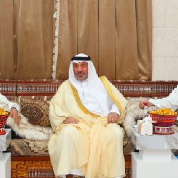 أمير نجران يقد م التعازي لأسرة آل القحص أمير نجران يقد م التعازي لأسرة آل القحص