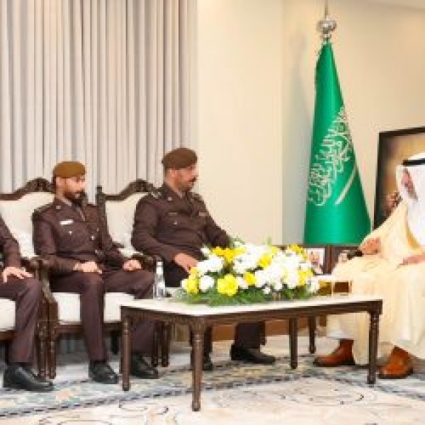 أمير نجران يط لع على تقرير القوة الخاصة للأمن البيئي بمحمية عروق بني معارض أمير نجران يط لع على تقرير القوة الخاصة للأمن البيئي بمحمية عروق بني معارض