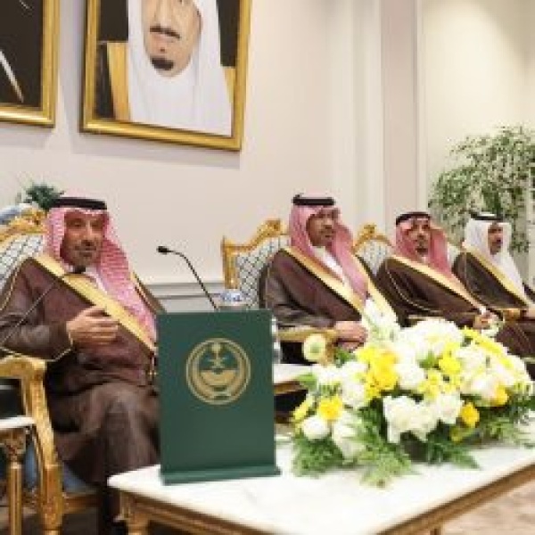 أمير نجران يناقش مستقبل قطاع المقاولات بالمنطقة بحضور رئيس وأعضاء الهيئة السعودية للمقاولين