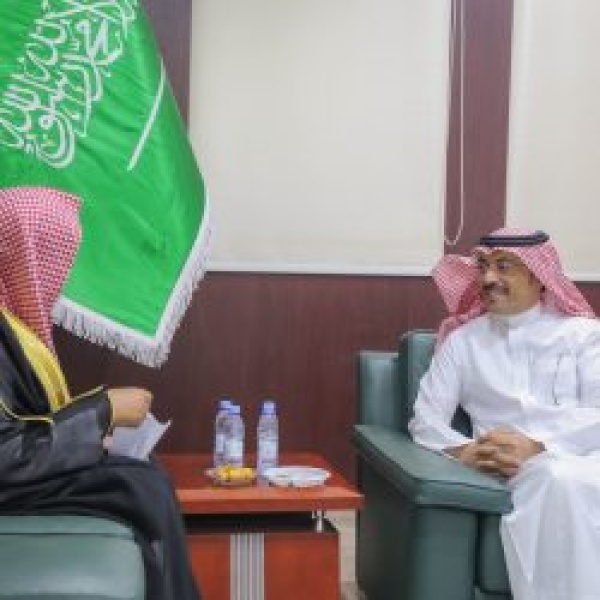 أمين الطائف يتفقد 3 بلديات مرتبطة ويستمع لاحتياجات الأهالي ويوقع اتفاقيات تنموية
