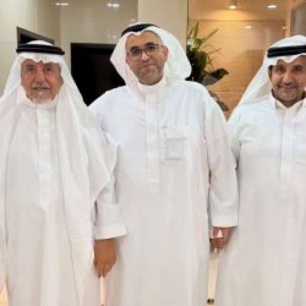 الوفاء لأصحاب العطاء قيمة لا تغيب الوفاء لأصحاب العطاء قيمة لا تغيب