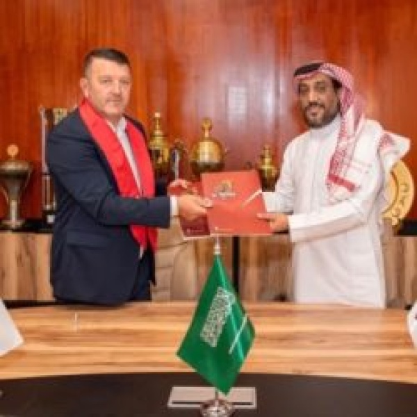 المقدوني فوينيسكي مدرب ا للوحدة المقدوني فوينيسكي مدرب ا للوحدة
