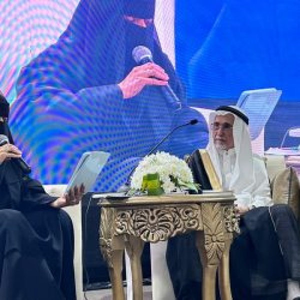 رحلة العلم والإدارة أمسية تستعرض مسيرة الدكتور مدني علاقي في أدبي جازان رحلة العلم والإدارة أمسية تستعرض مسيرة الدكتور مدني علاقي في أدبي جازان