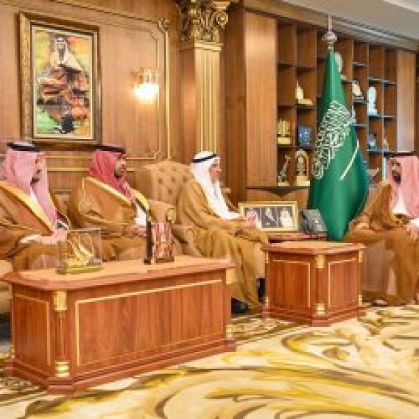 أمير منطقة جازان يستقبل مساعد وزير الاستثمار أمير منطقة جازان يستقبل مساعد وزير الاستثمار