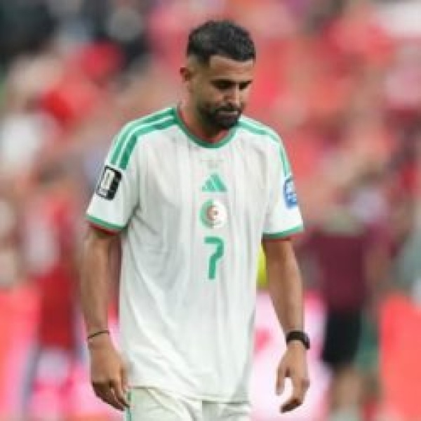 رياض محرز يعتزل الدولي بعد وداع الجزائر لكأس العالم 2026