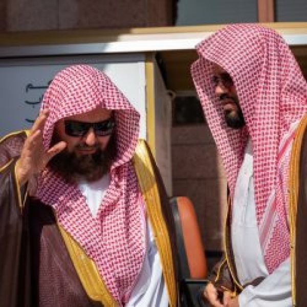 معالي رئيس الشؤون الدينية يدش ن مركز الخدمات الدينية المتنقل بالمسجد النبوي معالي رئيس الشؤون الدينية يدش ن مركز الخدمات الدينية المتنقل بالمسجد النبوي