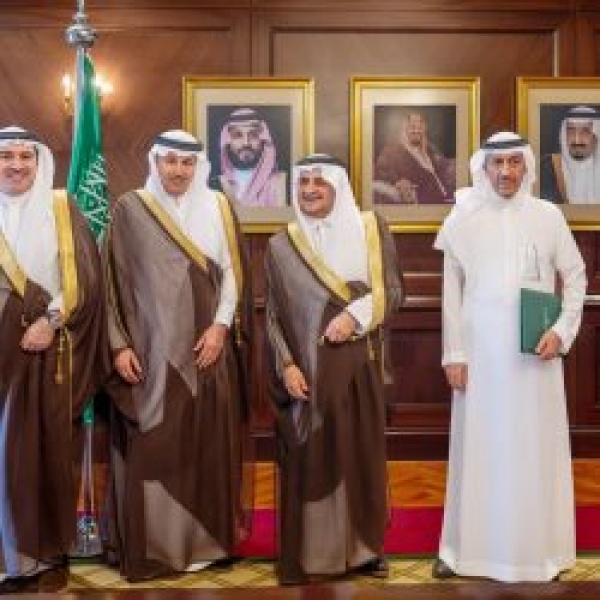 أمير منطقة تبوك يدشن بحضور وزير النقل والخدمات اللوجستية 3 مشروعات للطرق بتكلفة 176 مليون ريال