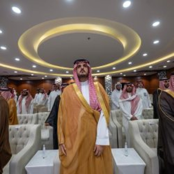 الأمير فواز بن سلطان يدش ن مشروعات تطوير خدمات علاج الأورام بتجمع الطائف الصحي الأمير فواز بن سلطان يدش ن مشروعات تطوير خدمات علاج الأورام بتجمع الطائف الصحي