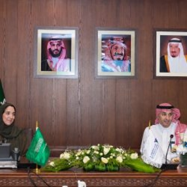 رئيس الهيئة الملكية بالجبيل يبحث التعاون مع الجمعية العلمية للصحة الوقائية رئيس الهيئة الملكية بالجبيل يبحث التعاون مع الجمعية العلمية للصحة الوقائية