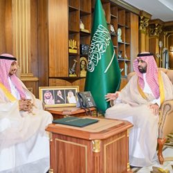 أمير منطقة جازان يستقبل عميد كلية منار الجنوب للعلوم والتقنية أمير منطقة جازان يستقبل عميد كلية منار الجنوب للعلوم والتقنية