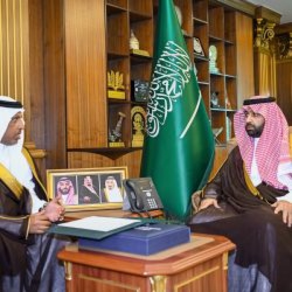 أمير منطقة جازان يط لع على جاهزية الأمانة والبلديات لموسم الأمطار