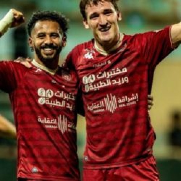 الخلود يكسب الأهلي بثلاثية في دوري روشن للمحترفين الخلود يكسب الأهلي بثلاثية في دوري روشن للمحترفين