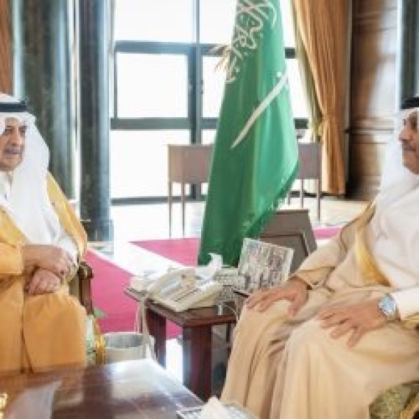 أمير تبوك يستقبل الرئيس التنفيذي لشركة تبوك للتنمية الزراعية