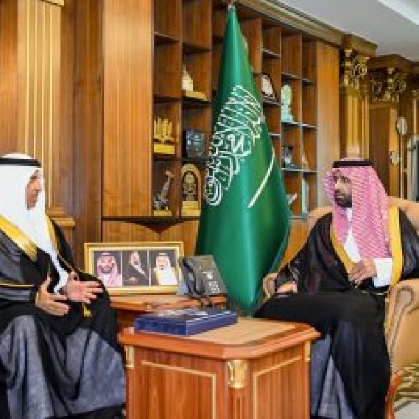 أمير جازان يط لع على مشاريع الإسكان المنجزة والجارية والمستقبلية بالمنطقة