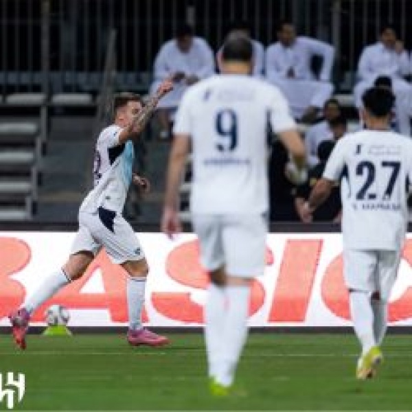 الهلال يكسب الفيحاء بثلاثية في دوري روشن للمحترفين الهلال يكسب الفيحاء بثلاثية في دوري روشن للمحترفين