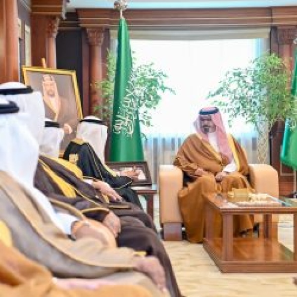 نائب أمير جازان يستقبل أعضاء مجلس المنطقة المعينين حديث ا نائب أمير جازان يستقبل أعضاء مجلس المنطقة المعينين حديث ا