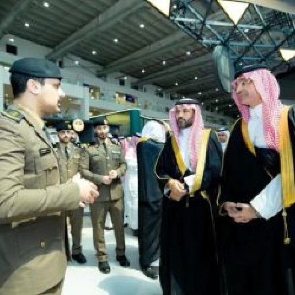نائب وزير الإعلام يزور جناح الداخلية في معرض ليب 2026