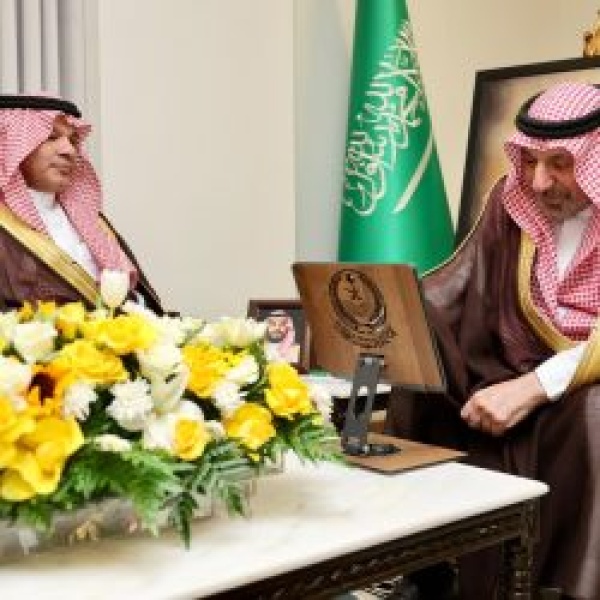 أمير نجران ي دش ن أكاديمية مستشفى تخصصي نجران الصحية أمير نجران ي دش ن أكاديمية مستشفى تخصصي نجران الصحية
