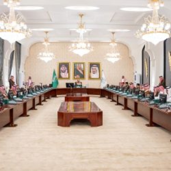 محافظ الطائف يناقش استعدادات الاحتفال باليوم الوطني السعودي الـ96 محافظ الطائف يناقش استعدادات الاحتفال باليوم الوطني السعودي الـ96