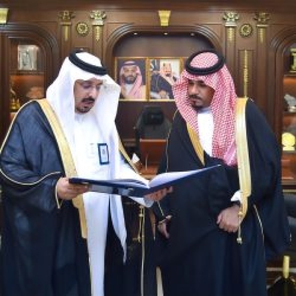 نائب أمير نجران يطلع على تقرير انطلاقة العام الدراسي الجديد في المنطقة نائب أمير نجران يطلع على تقرير انطلاقة العام الدراسي الجديد في المنطقة