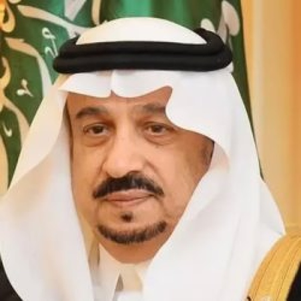 أمير الرياض ي عز ي في وفاة الشيخ سعد آل فريان وعمة أمير الفوج الخامس
