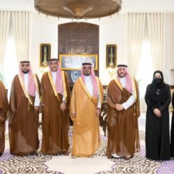 نائب أمير منطقة مكة يط لع على إنجازات واستعدادات جامعة جدة نائب أمير منطقة مكة يط لع على إنجازات واستعدادات جامعة جدة
