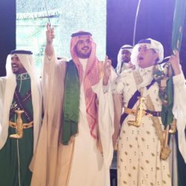 الأمير فواز بن سلطان يشهد حفل محافظة الطائف بمناسبة اليوم الوطني السعودي الأمير فواز بن سلطان يشهد حفل محافظة الطائف بمناسبة اليوم الوطني السعودي