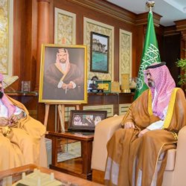 نائب أمير جازان يستقبل مفوض الإفتاء بمنطقتي جازان وعسير