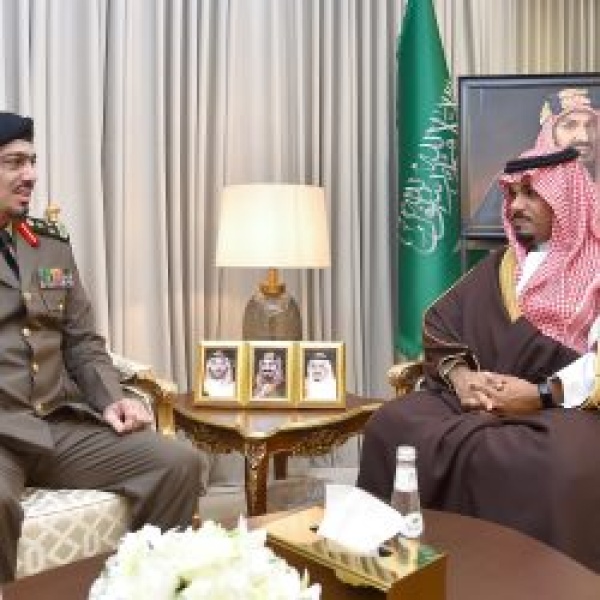 نائب أمير نجران يلتقي مدير مكافحة المخدرات بالمنطقة