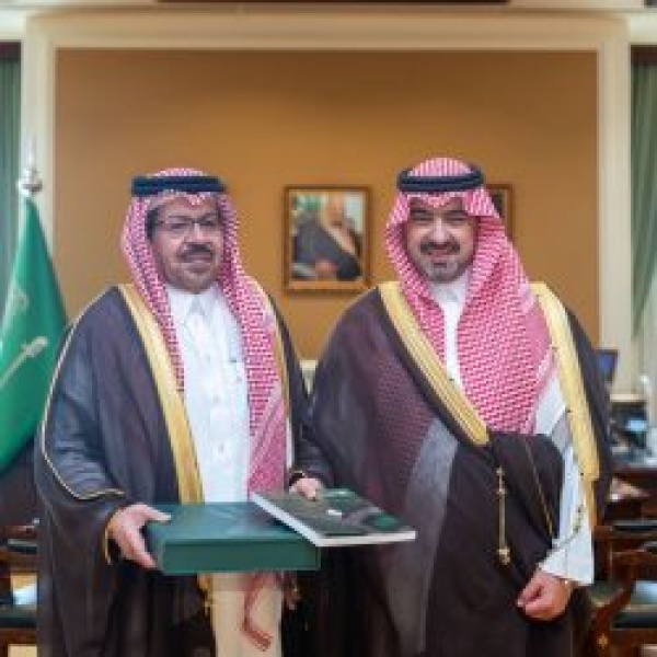 نائب أمير تبوك يستقبل مدير فرع صندوق التنمية الزراعية بالمنطقة