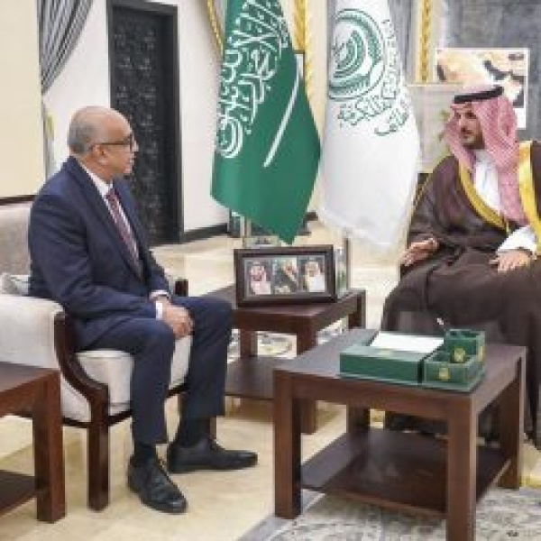 محافظ الطائف يستقبل القنصل العام لجمهورية مصر العربية محافظ الطائف يستقبل القنصل العام لجمهورية مصر العربية