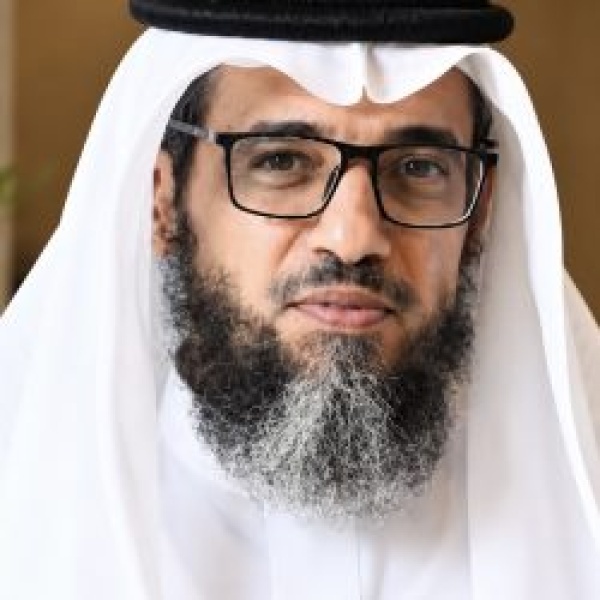 القمر والأستاذ نظمي القمر والأستاذ نظمي