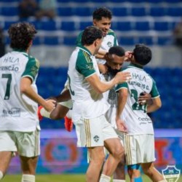 الأهلي ينتزع فوز ا ثمين ا من الفيحاء في دوري روشن للمحترفين الأهلي ينتزع فوز ا ثمين ا من الفيحاء في دوري روشن للمحترفين