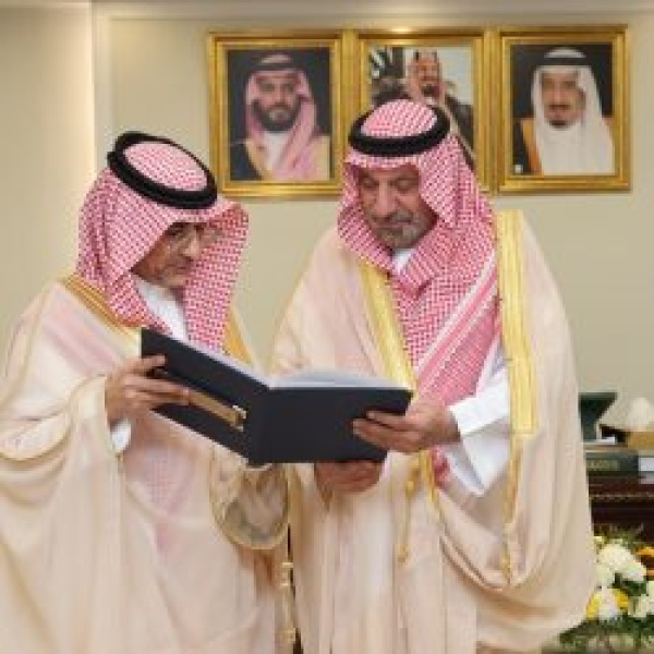 أمير نجران يط لع على مبادرة تعزيز الصحة النفسية والوقاية من الإدمان أمير نجران يط لع على مبادرة تعزيز الصحة النفسية والوقاية من الإدمان