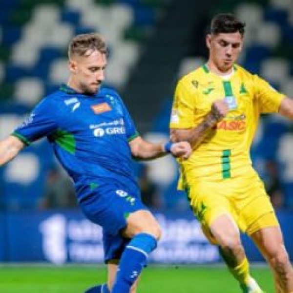 الخليج يكسب الفتح بثلاثية في دوري روشن للمحترفين الخليج يكسب الفتح بثلاثية في دوري روشن للمحترفين