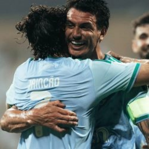 الأهلي السعودي يكسب الوصل الإماراتي بثلاثية في نخبة آسيا