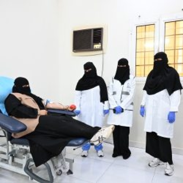 بمشاركة 75 متبرع ا ومتبرعة الشؤون الإسلامية بجازان تنف ذ حملتين للتبرع بالدم في جيزان وضمد بمشاركة 75 متبرع ا ومتبرعة الشؤون الإسلامية بجازان تنف ذ حملتين للتبرع بالدم في جيزان وضمد