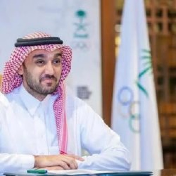 الفيصل يهنئ الزهراني والأحمري بعد التتويج الآسيوي الفيصل يهنئ الزهراني والأحمري بعد التتويج الآسيوي