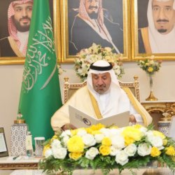 أمير نجران يط لع على أعمال الجمعية الخيرية للخدمات الاجتماعية بالمنطقة أمير نجران يط لع على أعمال الجمعية الخيرية للخدمات الاجتماعية بالمنطقة