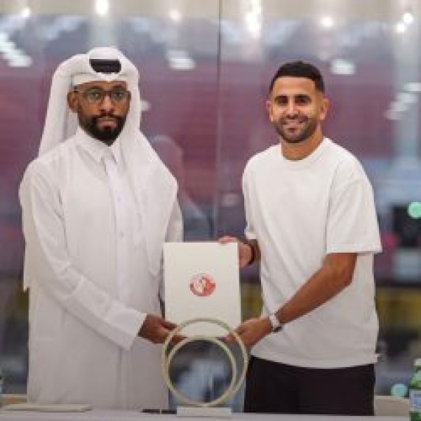 الشمال القطري يتعاقد مع النجم الجزائري رياض محرز الشمال القطري يتعاقد مع النجم الجزائري رياض محرز