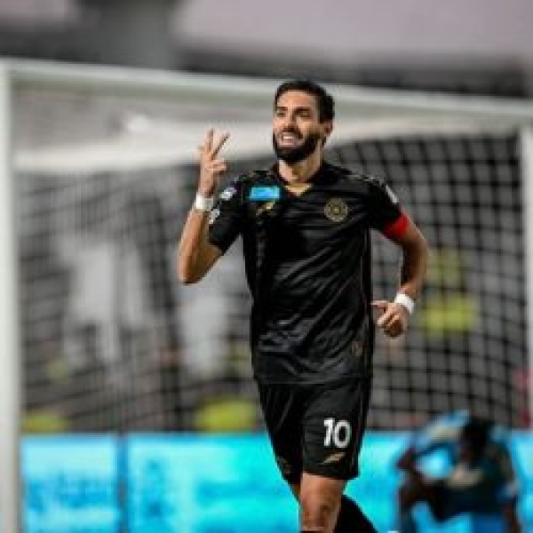 الشباب يقسو على الأهلي بسداسية في دوري روشن للمحترفين الشباب يقسو على الأهلي بسداسية في دوري روشن للمحترفين