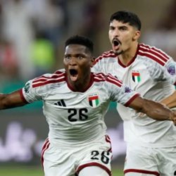 المنتخب الإماراتي يتغلب على عمان بهدف ويتأهل لنهائي خليجي 27 المنتخب الإماراتي يتغلب على عمان بهدف ويتأهل لنهائي خليجي 27