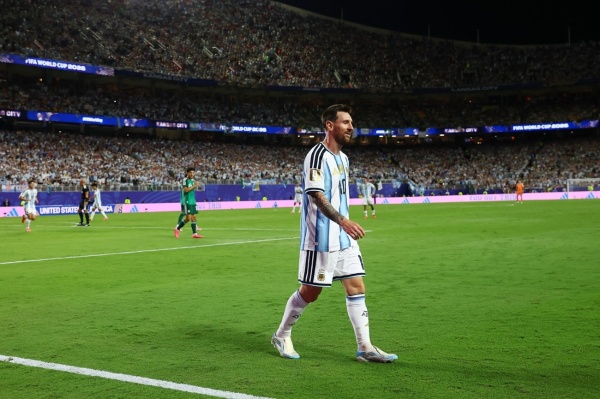 ميسي يعادل كلوزه ومبابي يقترب مونديال 2026 يشعل صراع الهداف التاريخي ميسي يعادل كلوزه ومبابي يقترب مونديال 2026 يشعل صراع الهداف التاريخي