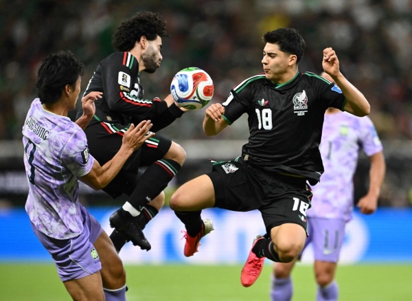 المكسيك أول المتأهلين إلى دور الـ32 بالفوز على كوريا الجنوبية