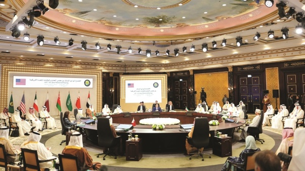 تأكيد خليجي أميركي على حرية الملاحة في مضيق هرمز