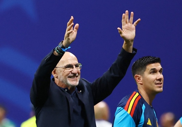يوم الأب يطبع مونديال 2026 بمشاهد الوفاء والامتنان يوم الأب يطبع مونديال 2026 بمشاهد الوفاء والامتنان