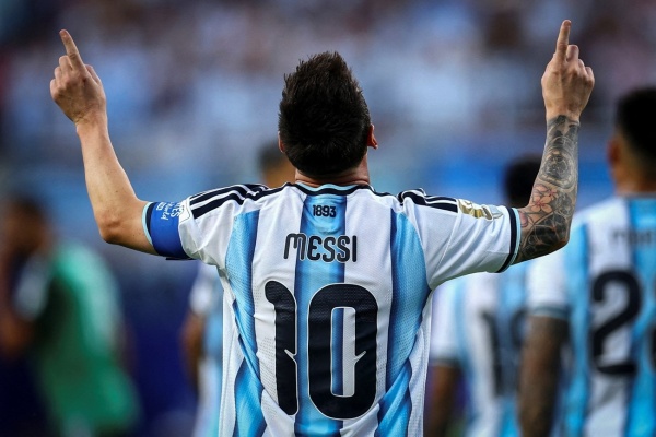كأس العالم ميسي و أصدقاؤه إنهم يرغبون في الذهاب إلى الحرب