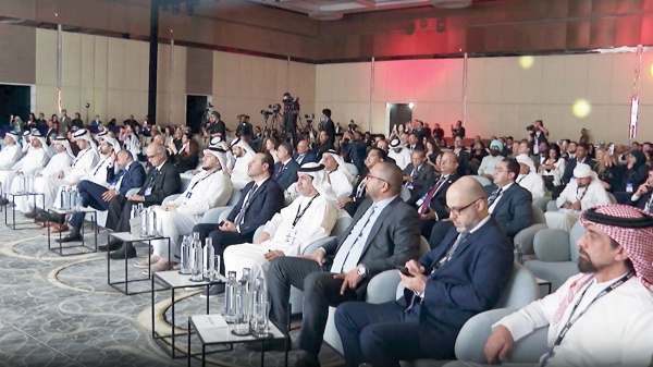الإمارات نموذج عالمي في ضمان استمرارية سلاسل الإمداد والخدمات