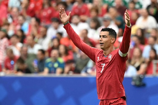 رونالدو أول لاعب يسجل في 6 نسخ من نهائيات كأس العالم