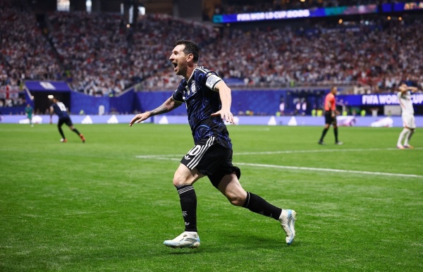 الأرجنتين إلى النهائي بسيناريو درامي وجرعة جديدة من الأدرينالين الأرجنتين إلى النهائي بسيناريو درامي وجرعة جديدة من الأدرينالين